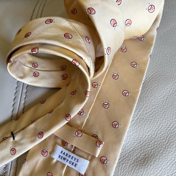 Barneys New York Men's 100% Silk Yellow Tie with Red Lady Bugs Made in Italy - Picture 5 of 8